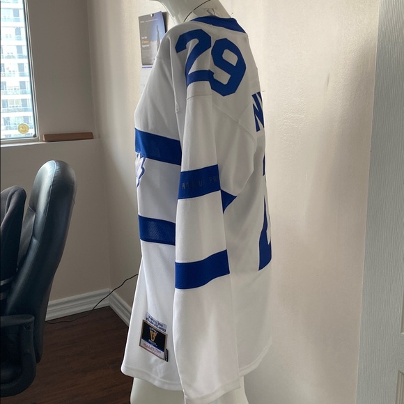 Vintage Toronto Maple Leafs Hockey Jersey - Picture 3 of 11